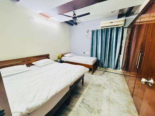 orion studio service apartments