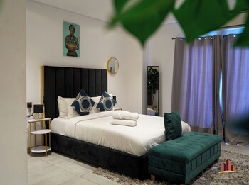 Royalrest At The Signature,,3 star