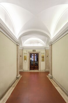 nicole suite
