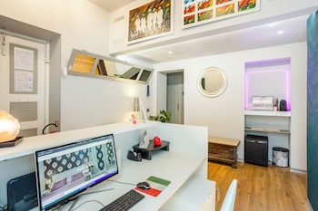 nicole suite