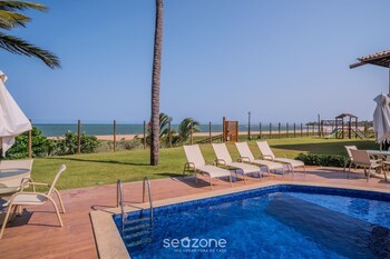 apt in a seaside condominium itacimirim ba iab109