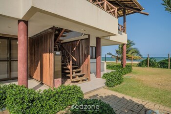 apt in a seaside condominium itacimirim ba iab109
