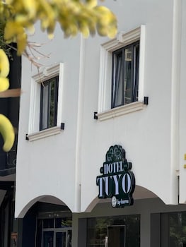 hotel tuyo