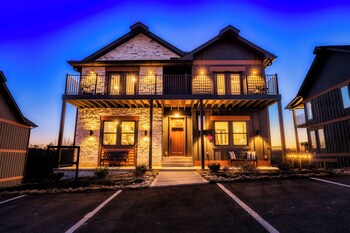 smith creek reserve luxury cabins
