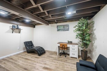 the family nook home for 8