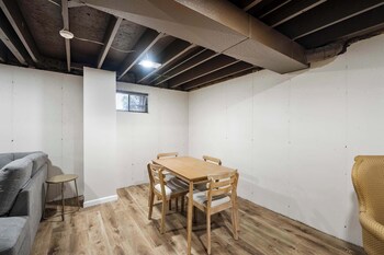 the family nook home for 8