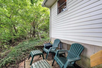 the family nook home for 8