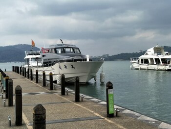 mountain fish water boutique hotel