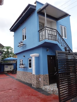 promise arena service apartments