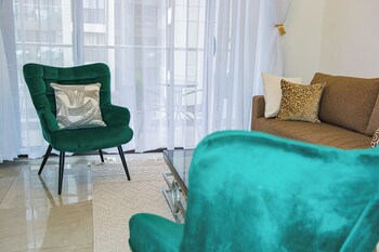 moonlight manor by edmor suites