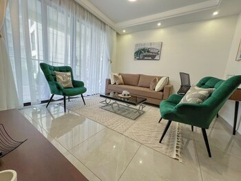 moonlight manor by edmor suites