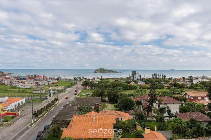 apt w balcony and bbq 500m from the beach rml605
