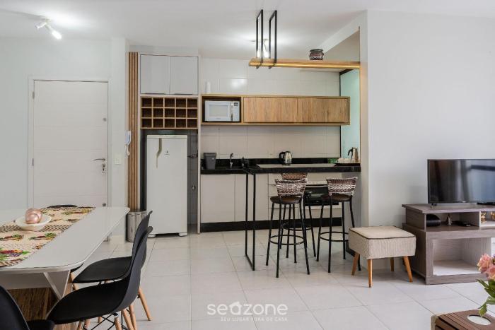 apt w balcony and bbq 500m from the beach rml605