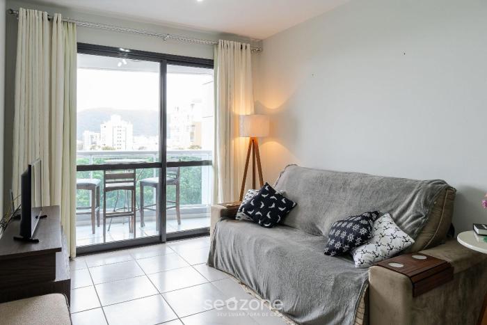 apt w balcony and bbq 500m from the beach rml605