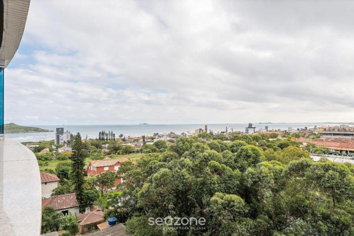 apt w balcony and bbq 500m from the beach rml605