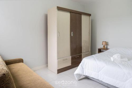 apt w balcony and bbq 500m from the beach rml605