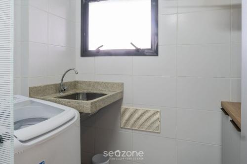 apt w balcony and bbq 500m from the beach rml605