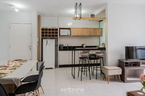 apt w balcony and bbq 500m from the beach rml605