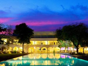 Trinco Blu By Cinnamon,Sri Lanka>>Eastern Province,4 star