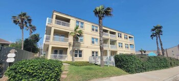 3rd flr beachview luxe elevator pool bbq