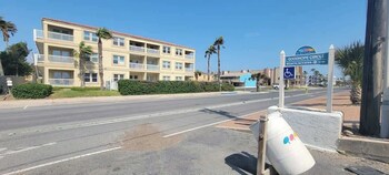 3rd flr beachview luxe elevator pool bbq