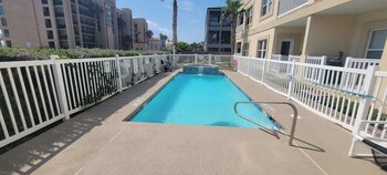 3rd flr beachview luxe elevator pool bbq