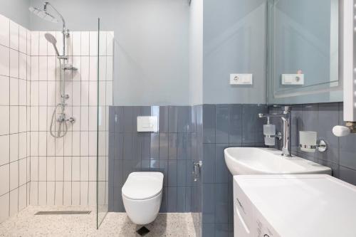 next white aparthotel official