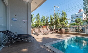 Modern 2B Apt 80M From Mariscal Iml0107,,3 star