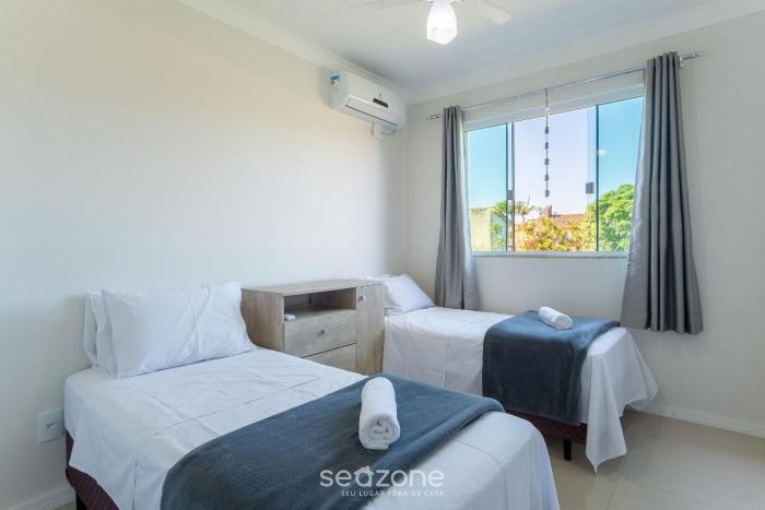 2 bedroom apart w air 270m from the beach gps0102
