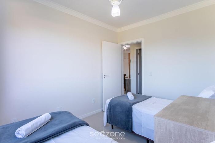 2 bedroom apart w air 270m from the beach gps0102
