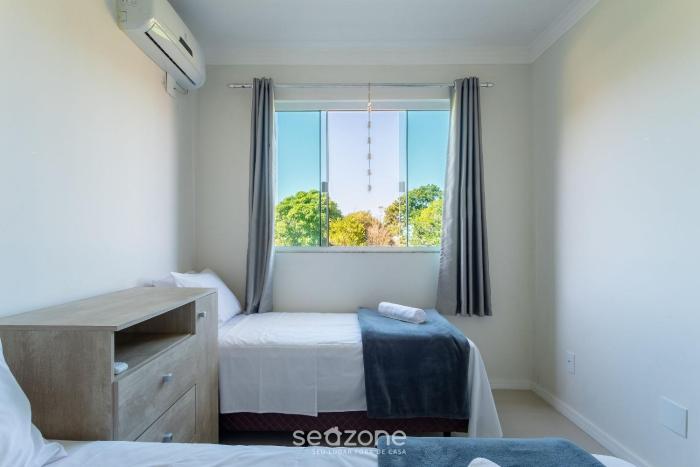2 bedroom apart w air 270m from the beach gps0102