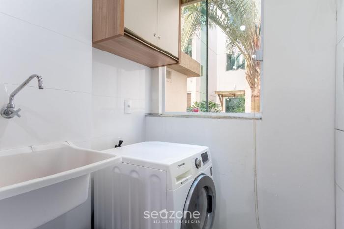 2 bedroom apart w air 270m from the beach gps0102