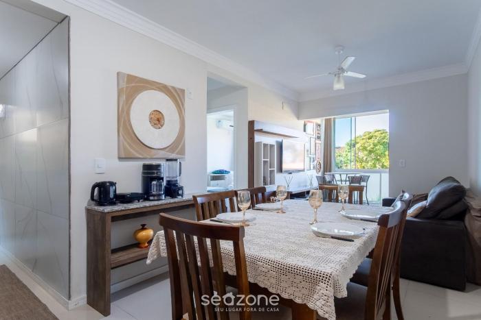 2 bedroom apart w air 270m from the beach gps0102