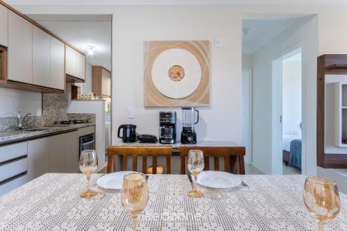 2 bedroom apart w air 270m from the beach gps0102