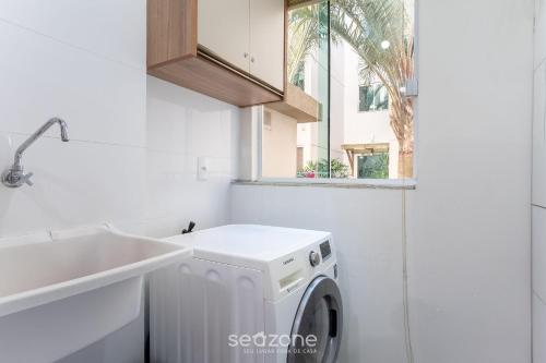 2 bedroom apart w air 270m from the beach gps0102