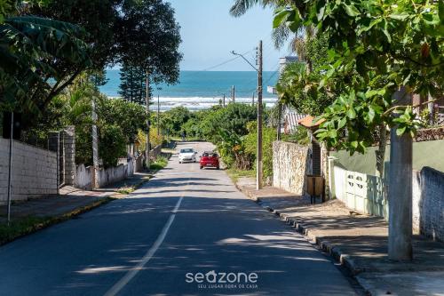 2 bedroom apart w air 270m from the beach gps0102