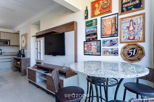 2 bedroom apart w air 270m from the beach gps0102