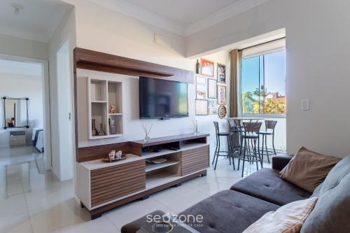 2 bedroom apart w air 270m from the beach gps0102