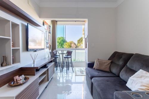 2 bedroom apart w air 270m from the beach gps0102