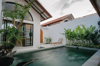Avura Villa Munggu,,3 star