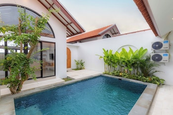 avura villa munggu