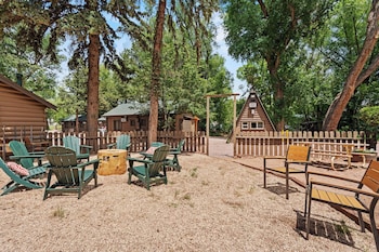 timber lodge cabin 6