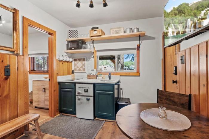 timber lodge cabin 6