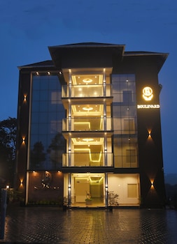 boulevard munnar