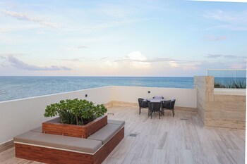 distrito puerto ocean and mangrove views