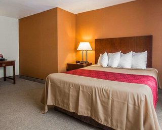 Econo Lodge Lake Region,Center Ossipee>>Carroll,2 star