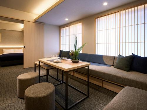 minn kawaramachi gojo riverside