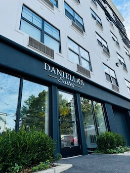 daniellas suites