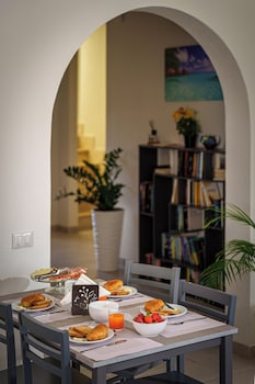 costa di sopra hospitality