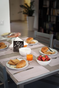 costa di sopra hospitality